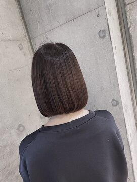 リビンバイアフロート(Livin by afloat) ボブ　ラベンダーブラウン　おおたかの森