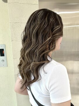 イマイ ケイアウラ(imaii k-aura) 外国人風ハイライト/レイヤーロング