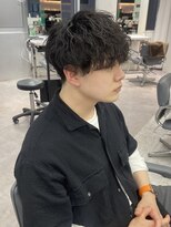 ユーフォリア 渋谷グランデ(Euphoria SHIBUYA GRANDE)&nbsp;波巻きパーマ　ラウンドマッシュ　メンズツーブロック