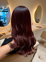 ルーチェココ ブラン(Lu'ce coco blanc)&nbsp;艶ワインレッド×ロングカール