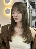 ファルベ(Farbe)&nbsp;黒髪カタログ/オリーブグレー/小顔に見せるヘア/ココアベージュ