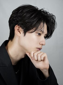 オーシャントーキョー 渋谷(OCEAN TOKYO) フェザーパーマシャドウパーマカルマパーマセンターパート