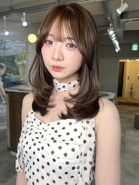 ボタン ハカタ(VOTAN hakata) 【前田七音】ミディアムレイヤー/ヘーゼルベージュ/ブリーチなし