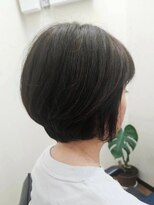 ヒビ(hibi)&nbsp;丸みシルエットの上品ショートボブ