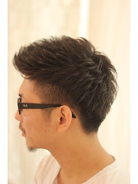 ルシード スタイル サーヴ(LUCIDO STYLE SERVE) ナチュラルなツーブロックスタイル