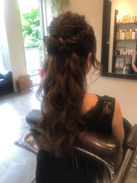 アヴェイル ヒロオ(a'vail Hiroo) ヘアセット