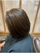 ロエ 平尾山荘(loe)&nbsp;白髪ぼかし【脱白髪染め】大人の上品ボブ　福岡ハイライト