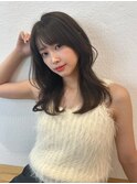 大人かわいい小顔くびれミディアムボブウルフ10代20代30代