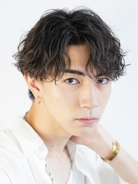 バイフィフス 原宿/表参道(by fifth) 原宿ツイストスパイラルパーマ微分け韓国センターパート七三分け