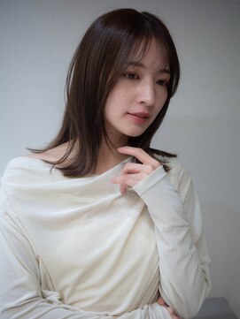 サーカス バイ ビュートリアム 青山(CIRCUS by BEAUTRIUM) ロングミディアムレイヤー小顔青山表参道20代30代40代