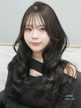 クム(kumu) 20代30代◎グレージュレイヤーカットで小顔韓国ヘア
