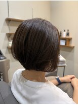 シー 浜松三方原店(She) 前下がりショートボブ