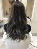 アッシュグレージュ