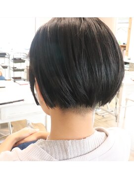 ヘアアトリエ ナイン(hair atelier nine) バックの刈り上げスタイル