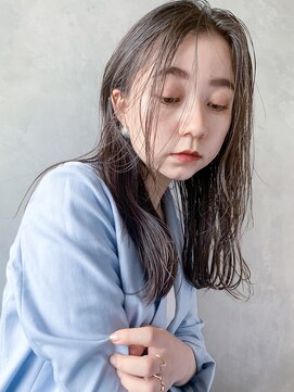 アイティー バイ アルバム 浦和店(IT by ALBUM) ストレートウェットスタイル_ハイライトカラー_37635