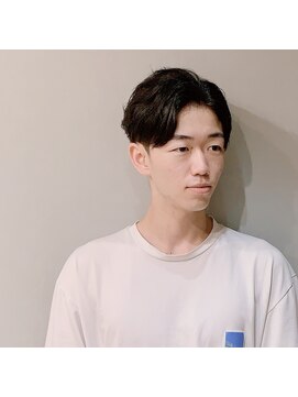 ハク(haku.) センターパートスタイル