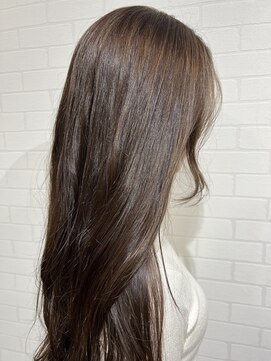 ラシル バイ レストプラス(racil by rest plus) ディープシルバーグレーで透明感をプラス