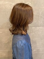 ディスコネクト(DISCO-N-NECT)&nbsp;ミディアム　レイヤーカット　イルミナカラー　顔周りカット