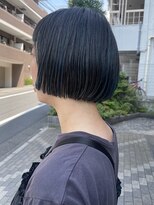 ロッソ 西荻窪(ROSSO)&nbsp;前上がりボブとブルーのグラデーションカラー。