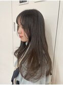 お顔周りレイヤーを入れてふんわりモテ髪