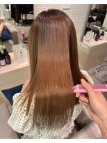 乾かすだけでうる艶ストレートヘア縮毛矯正髪質改善