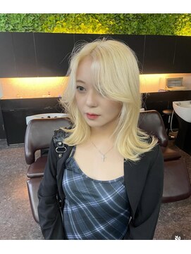 ヴィオラカラー(VIOLLA COLOR) ハイトーンカラー×くびれヘア/小倉