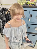 ヒビヲ(HIBIO)&nbsp;ショートボブ切りっぱなしボブタッセルボブベージュカラー横浜