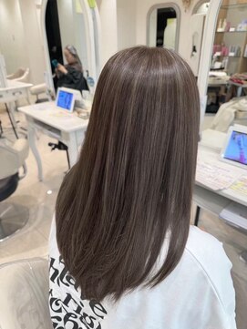 キャパ(CAPA) ハイライト×透明感グレージュ(茅ヶ崎/20代/韓国ヘア)