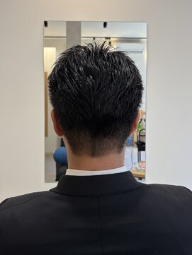 ハチマルハチ ナル 登戸店(808 nalu) 刈り上げすっきりメンズショート