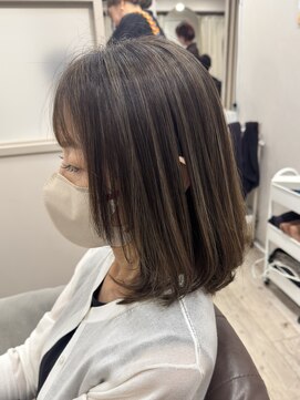 カミノワ(kaminowa) 大人ミディアムレイヤー/40代/50代/白髪ぼかし/髪質改善/面長