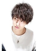 【波打ちソフトツイスト】アシメ風刈り上げ前下がりショート