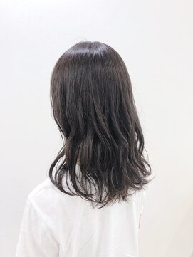 クオーター(QUARTER) 波打ちウェーブミックスカール