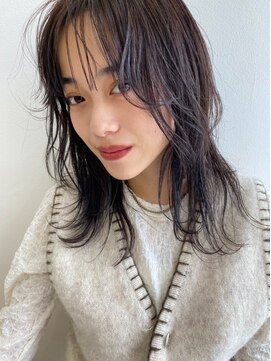 ローウェ 名駅(Louwe) 小顔ミディアムフェザーバンクベージュ[名駅/名古屋駅前]