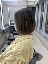 イキ 表参道(iki omotesando)&nbsp;モード/無造作ウェーブ/大人ガーリー[表参道駅]