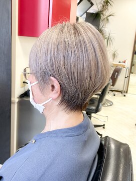 ヌーベルバレ(Nouvelle Vallee) 白髪あるから出来る透明感カラー/大人ガーリー/ショートヘア