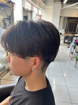 アイズ 海老名(AIZU) センターパート カルマパーマニュアンスパーマ 曲がる縮毛矯正