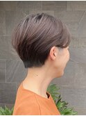 大人女性のハンサムベリーショート
