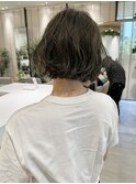 大人コテ巻き外ハネ前下がりボブレイヤーオリーブ