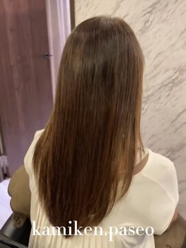 カミケンパセオ(kamiken.paseo) レイヤーカット×美髪ストレートロング【カミケンパセオ店】