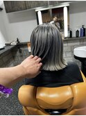 【トオル】シルバーグレージュのバレイヤージュ