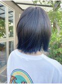 切りっぱなしボブグラデーションカラーサファイアブルー