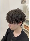 シャドウ無造作パーママッシュショートレイヤー刈り上げスタイル