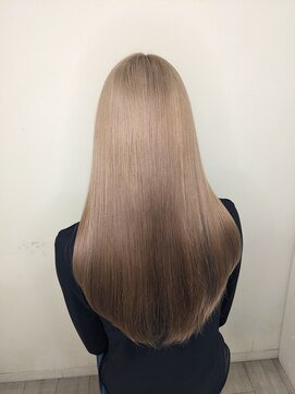 ニューヨークニューヨーク 大久保店(NYNY) ミルクティーカラー