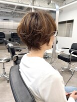 トレ バイ ソイ 大阪梅田(tre by soi) オトナ女性を輝かせるショートパーマ/明るめカラーで白髪ぼかし