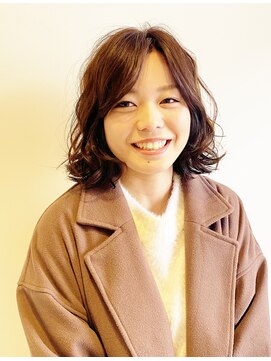 ヘアリゾートハピネス ふんわりと柔らか、抜け感のあるリラックススタイル