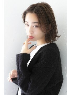 プライズ 所沢プロぺ通り店(prize) ナチュラル切りっぱなしボブタンバルモリフェザーバングスタイル