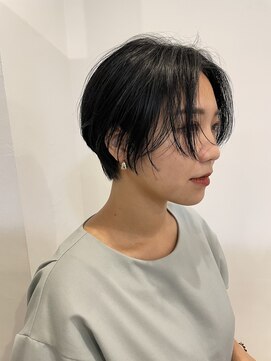 エイチ 梅田(H) コンパクトショート 丸みショート/ウルフカット/レイヤーカット/