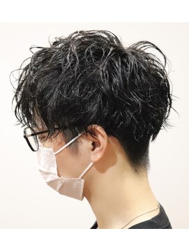 ウィスカーヘアー(whisker hair) スパイラルパーマ
