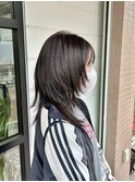 ハッシュカットで動きのあるヘアスタイル！