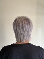 美容室 マリオネット ウルフカット&ハイトーンカラー